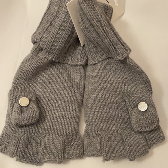 Calvin Klein Heather Gray Gloves NWT (fingerless/mitts) - Picture 5 of 8